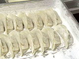 生餃子 持ち帰り専門店 餃子工房 穂満